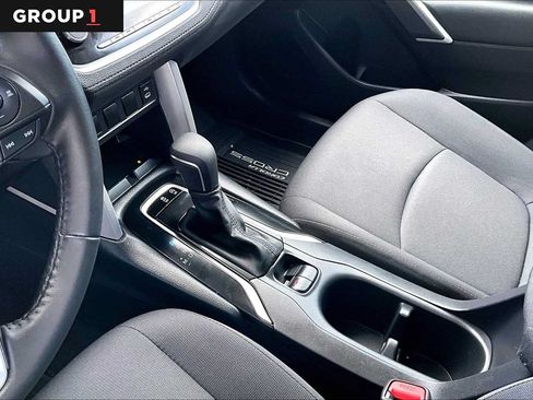 Certified 2025 Toyota Corolla Cross LE w/ Moonroof Package AWD/4WD image 17