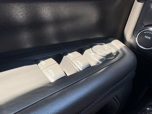 Used 2025 Chevrolet Tahoe LT RWD image 18