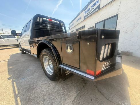 Used 2020 Ford F350 Lariat w/ Lariat Ultimate Package AWD/4WD image 2