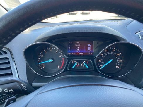 Used 2017 Ford Escape Titanium w/ Equipment Group 301A AWD/4WD image 22