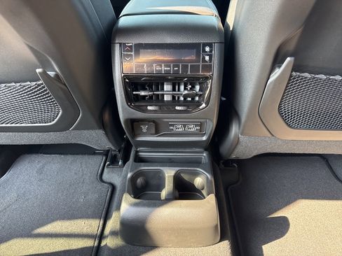 New 2025 Jeep Grand Cherokee L Altitude image 26