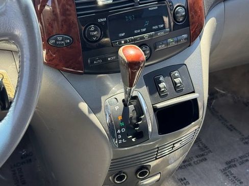 Used 2005 Toyota Sienna XLE Limited w/ XLE Limited Pkg 2 FWD image 13