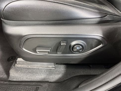 Used 2024 Jeep Grand Cherokee L Altitude AWD/4WD image 24