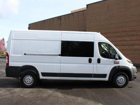 Used 2018 RAM ProMaster 2500 w/ Mopar Trailer Tow Group image 5