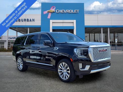 Used 2024 GMC Yukon XL Denali w/ Denali Reserve Package AWD/4WD image 3
