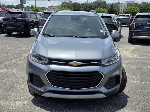 Used 2019 Chevrolet Trax LT w/ LT Convenience Package AWD/4WD image 3
