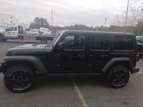 Used 2021 Jeep Wrangler Unlimited Sport image 6
