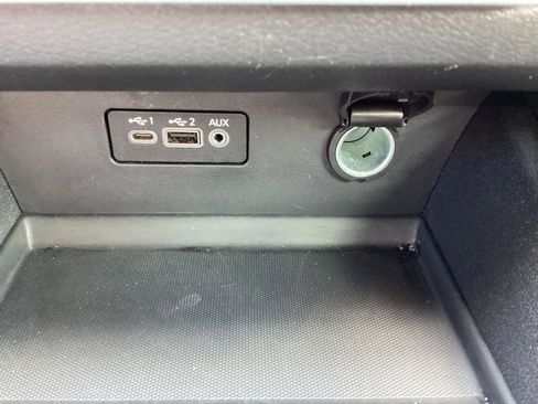 Used 2025 Nissan Altima 2.5 SV FWD image 19