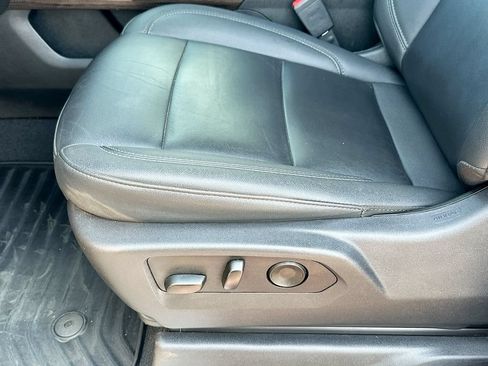 Used 2025 Chevrolet Silverado 2500 LT w/ Trail Boss Package AWD/4WD image 9