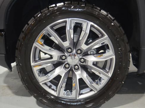 Used 2024 GMC Sierra 1500 Denali w/ Denali Reserve Package image 10