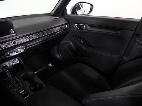 Used 2024 Honda Civic Sport image 32