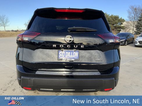 New 2026 Nissan Rogue SV w/ Cold Weather Package image 4