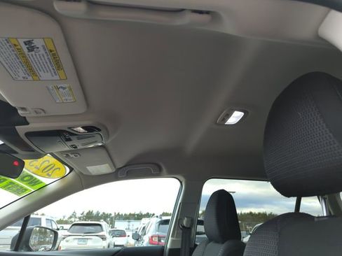 Used 2023 Subaru Outback Premium image 28