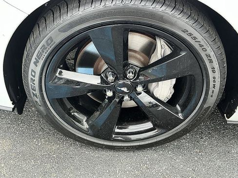 Used 2022 Ford Mustang GT w/ Equipment Group 301A RWD image 10