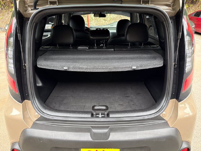 Used 2015 Kia Soul + w/ Primo Package FWD image 12