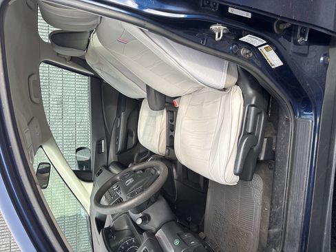 Used 2015 Honda CR-V LX image 12