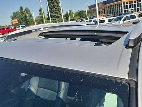 Used 2016 Toyota RAV4 Limited AWD/4WD image 6