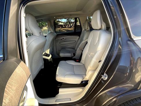 Used 2024 Volvo XC90 T8 Plus image 29