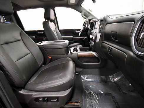 Used 2021 GMC Sierra 2500 SLT w/ SLT Convenience Package image 19