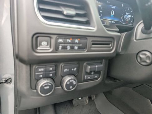 Used 2023 Chevrolet Tahoe Z71 w/ Luxury Package AWD/4WD image 17