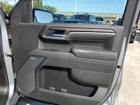 New 2026 GMC Sierra 1500 SLT RWD image 10