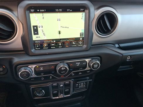 Used 2021 Jeep Wrangler Unlimited Sport AWD/4WD image 18
