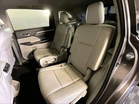 Used 2019 Toyota Highlander Limited image 37