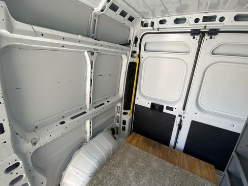 Used 2023 RAM ProMaster 1500 FWD image 8
