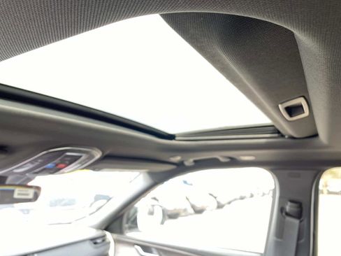 New 2026 Jeep Grand Cherokee Altitude image 8