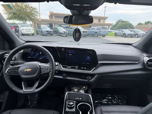 Used 2026 Chevrolet Equinox LT w/ Convenience Package II AWD/4WD image 10