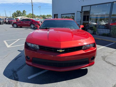 Used 2015 Chevrolet Camaro LT RWD image 2
