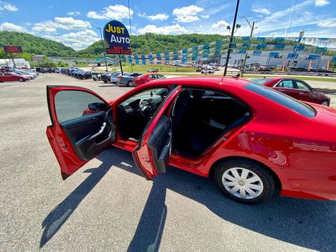 Used 2015 Volkswagen Jetta S FWD image 14