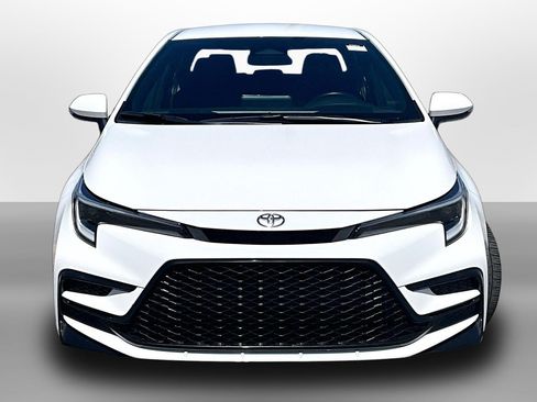 Used 2025 Toyota Corolla SE FWD image 3
