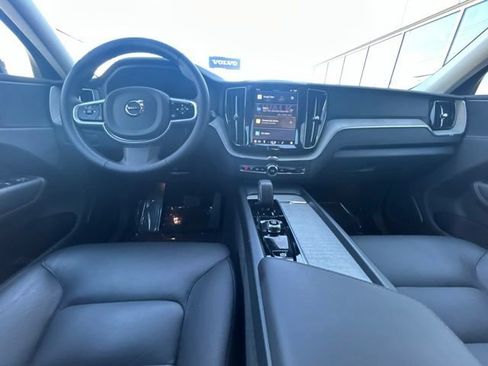 Used 2025 Volvo XC60 B5 Plus AWD/4WD image 19