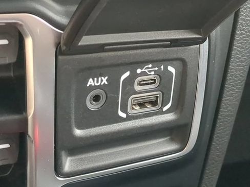 Used 2023 Jeep Gladiator Sport AWD/4WD image 21