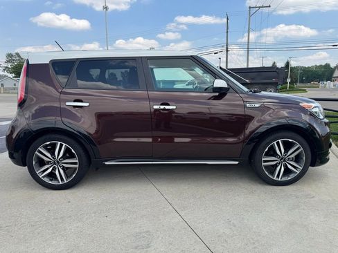 Used 2017 Kia Soul + FWD image 8