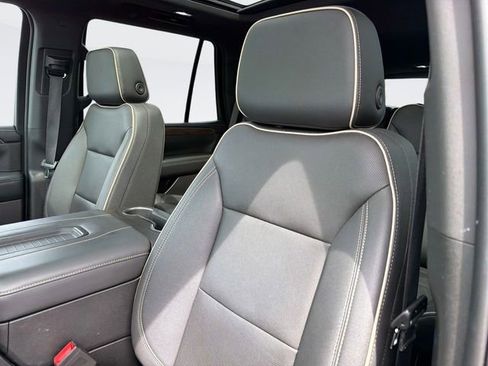 Used 2023 Chevrolet Tahoe Premier AWD/4WD image 25