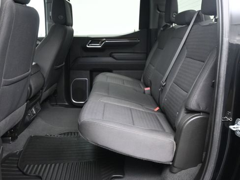 Used 2023 Chevrolet Silverado 1500 LT AWD/4WD image 18