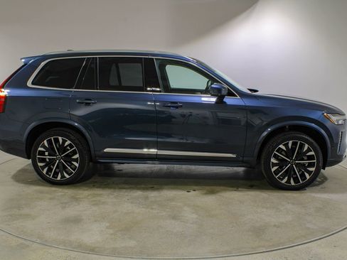 Used 2026 Volvo XC90 B5 Plus w/ Protection Package Premier AWD/4WD image 6