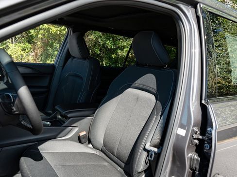 New 2025 Jeep Grand Cherokee L Laredo w/ Luxury Tech Group I RWD image 15