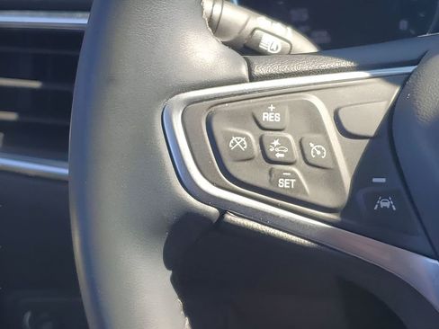 Used 2023 Chevrolet Equinox LT image 34