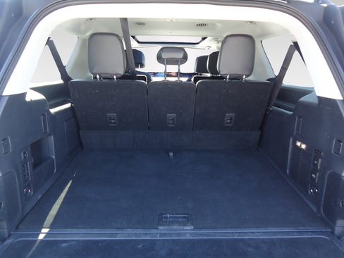 Used 2025 Lincoln Navigator L Reserve AWD/4WD image 10