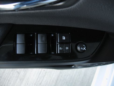 Certified 2022 Toyota Prius Prime LE image 11