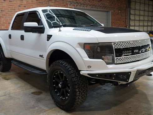 Used 2014 Ford F150 Raptor w/ Equipment Group 801A Luxury image 23