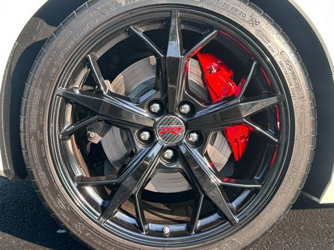 Used 2023 Chevrolet Corvette Stingray Premium Cpe w/ Z51 Performance Package RWD image 13