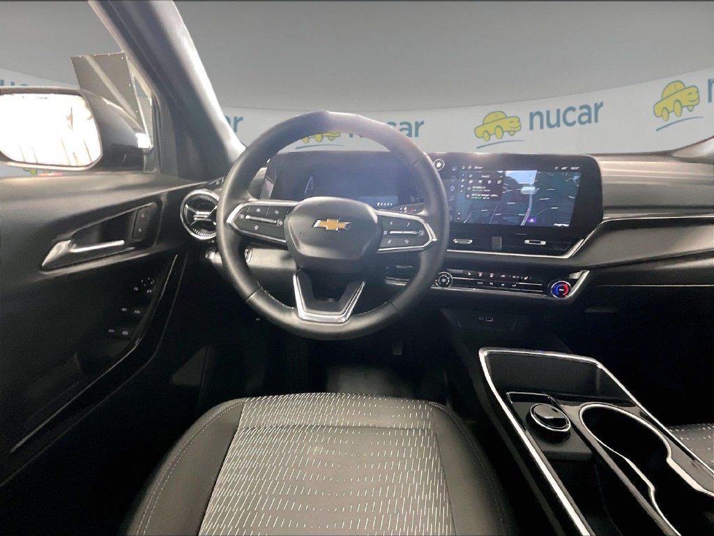 Used 2026 Chevrolet Equinox LT AWD/4WD image 17