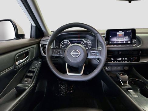 Used 2023 Nissan Rogue SV w/ SV Premium Package AWD/4WD image 11