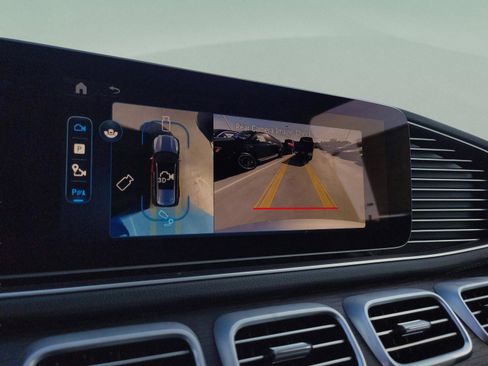 New 2026 Mercedes-Benz GLS 450 4MATIC image 38