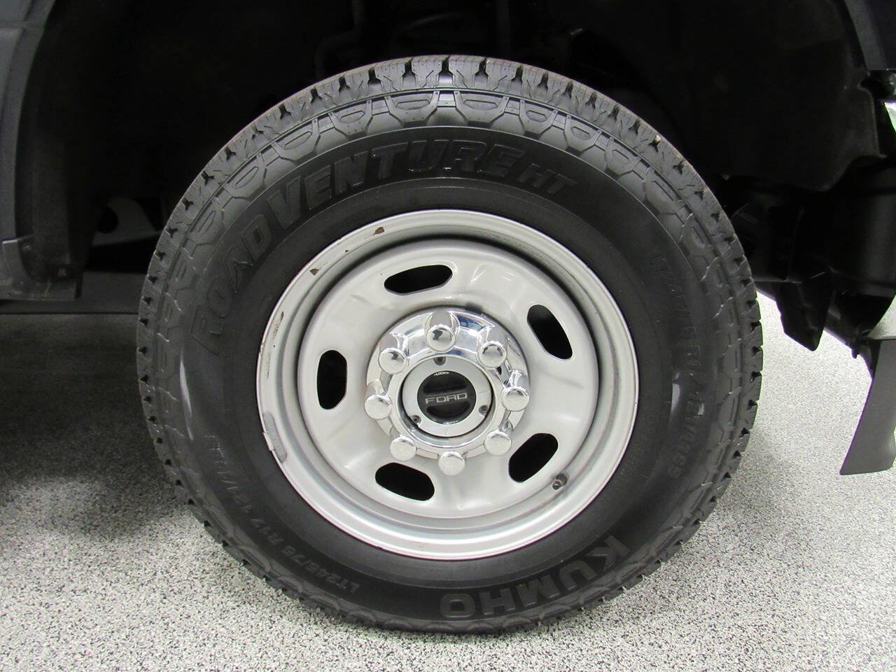 Used 2022 Ford F250 XL w/ Power Equipment Group AWD/4WD image 13