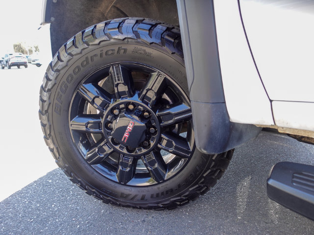 Used 2023 GMC Sierra 3500 Denali AWD/4WD image 14